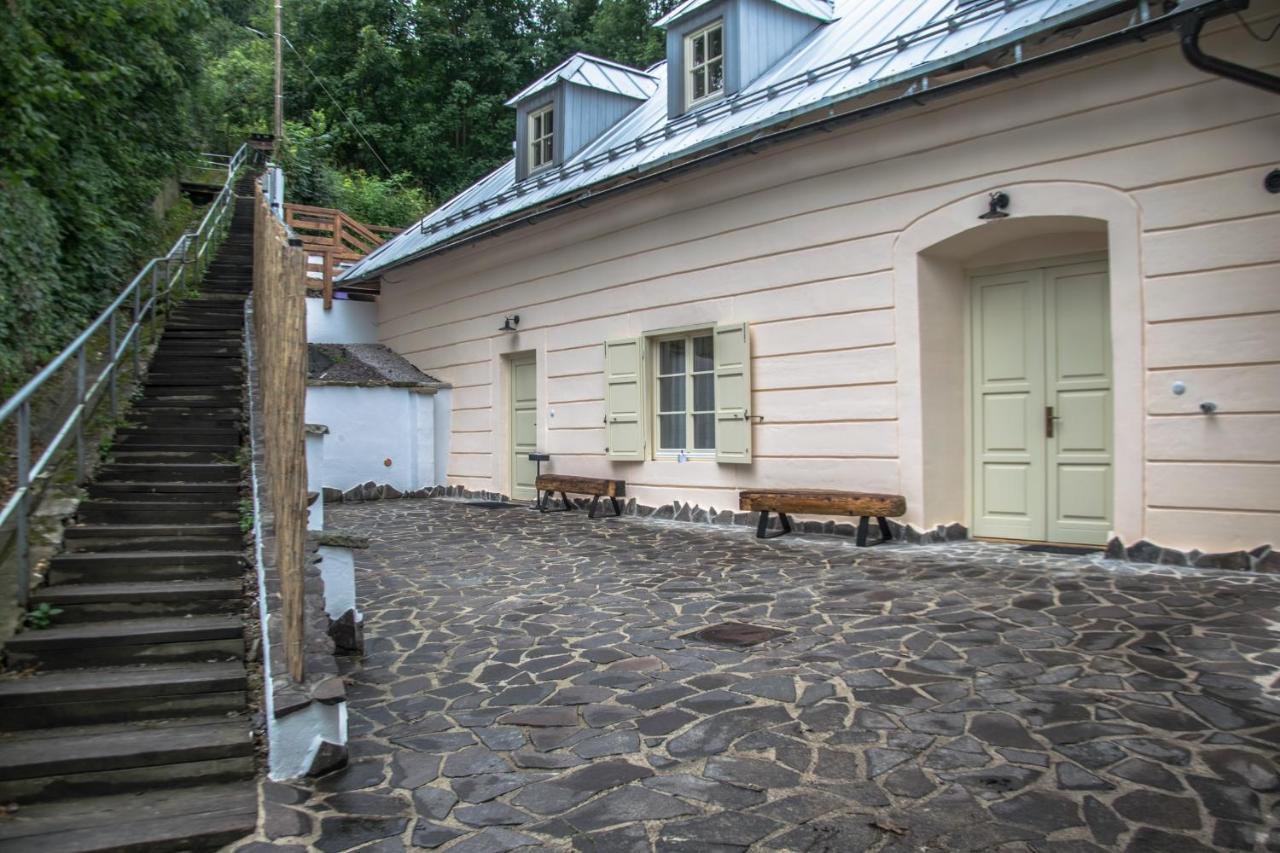 Apartmany Pod Schodami Banska Stiavnica Exterior foto
