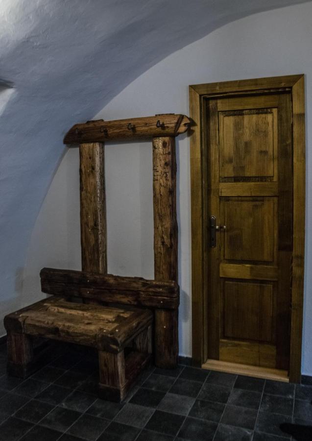 Apartmany Pod Schodami Banska Stiavnica Exterior foto